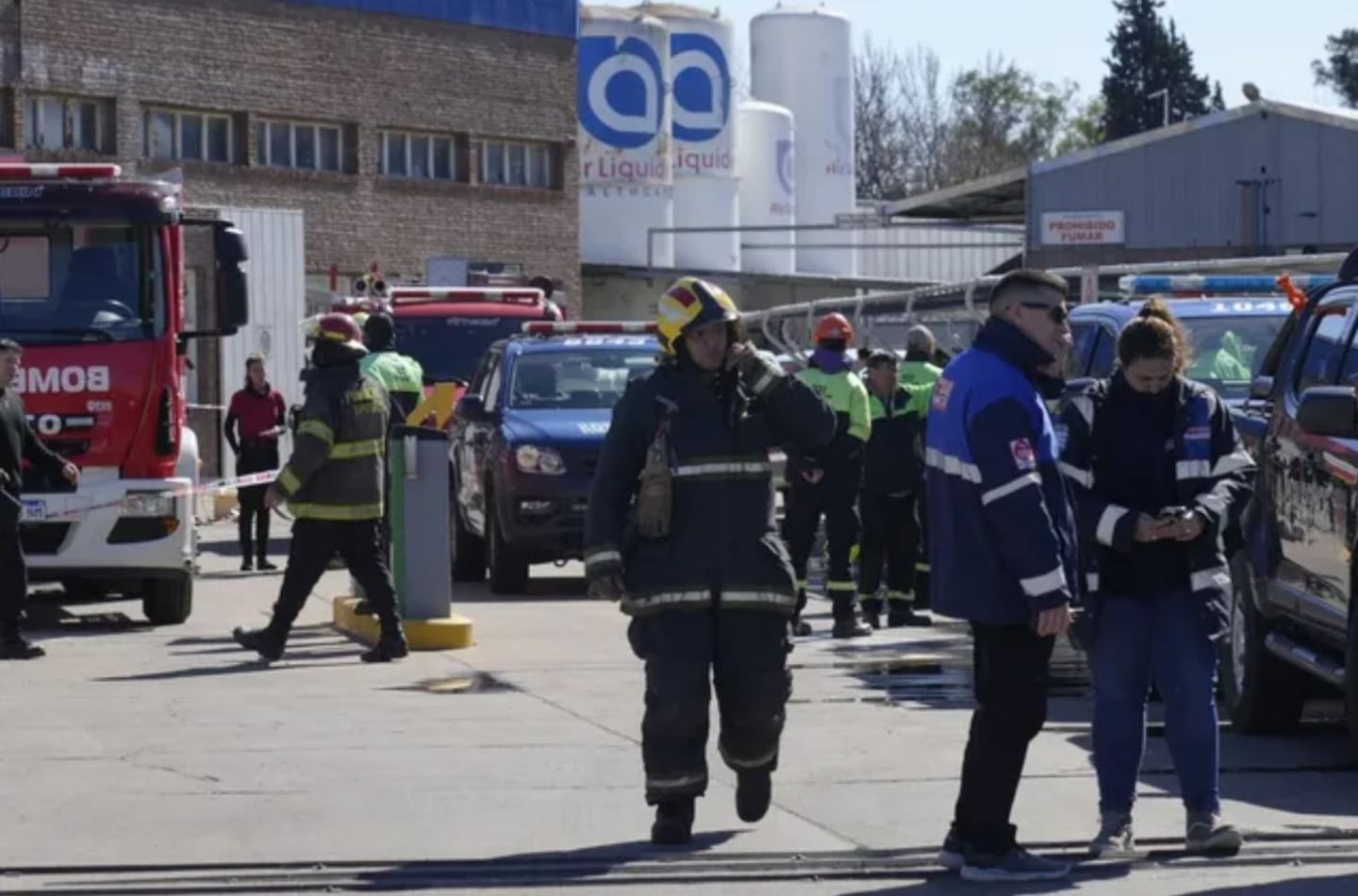 Venganza mortal: Lo despidieron de su trabajo y estrelló un avión contra la empresa (VIDEO)