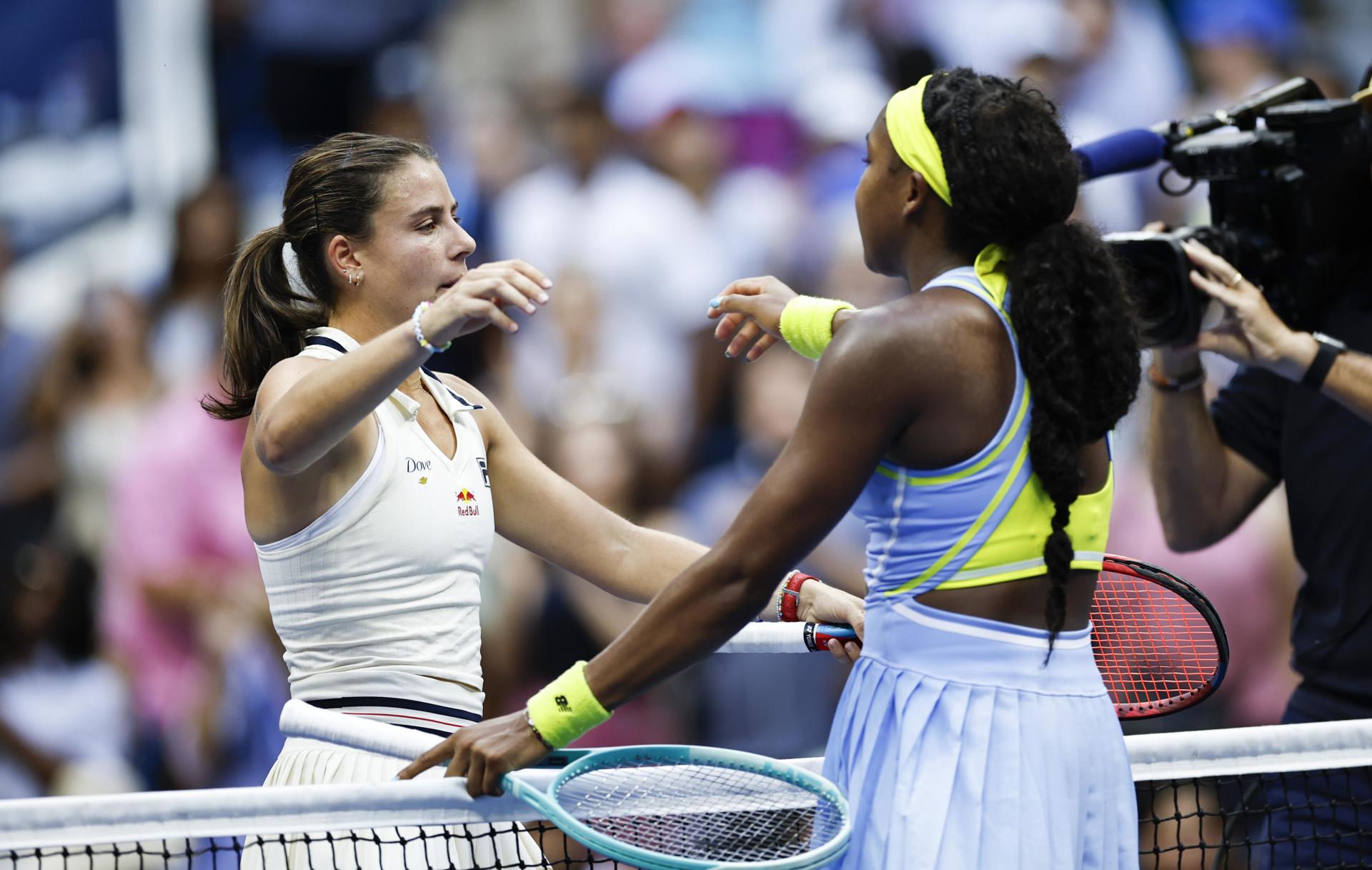 Emma Navarro sacó a la campeona Coco Gauff en octavos del Abierto de EEUU