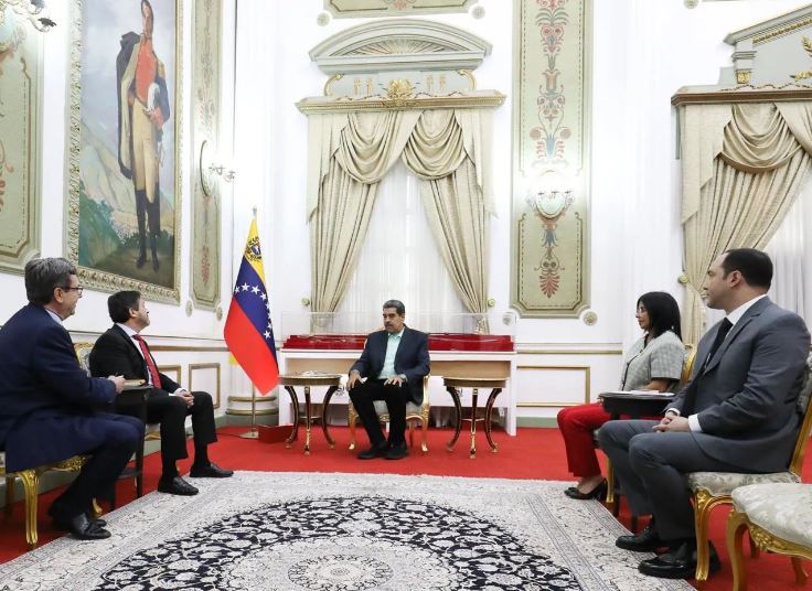 Maduro se reunió con autoridades de Repsol pese a posibilidad de romper relaciones con España