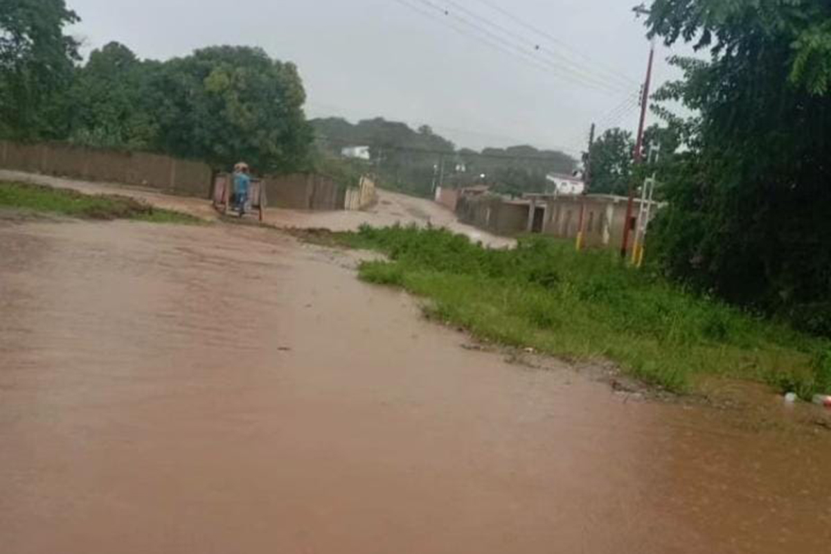 Lluvias dejaron crecidas en ríos y fallas eléctricas en Guárico este #1Sep