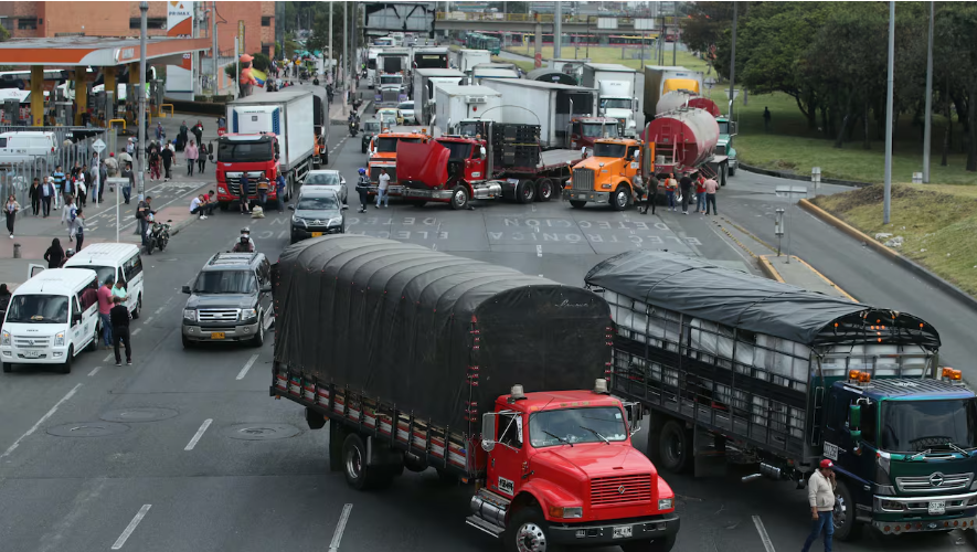 Paro camionero en Colombia reportan bloqueos en autopistas y