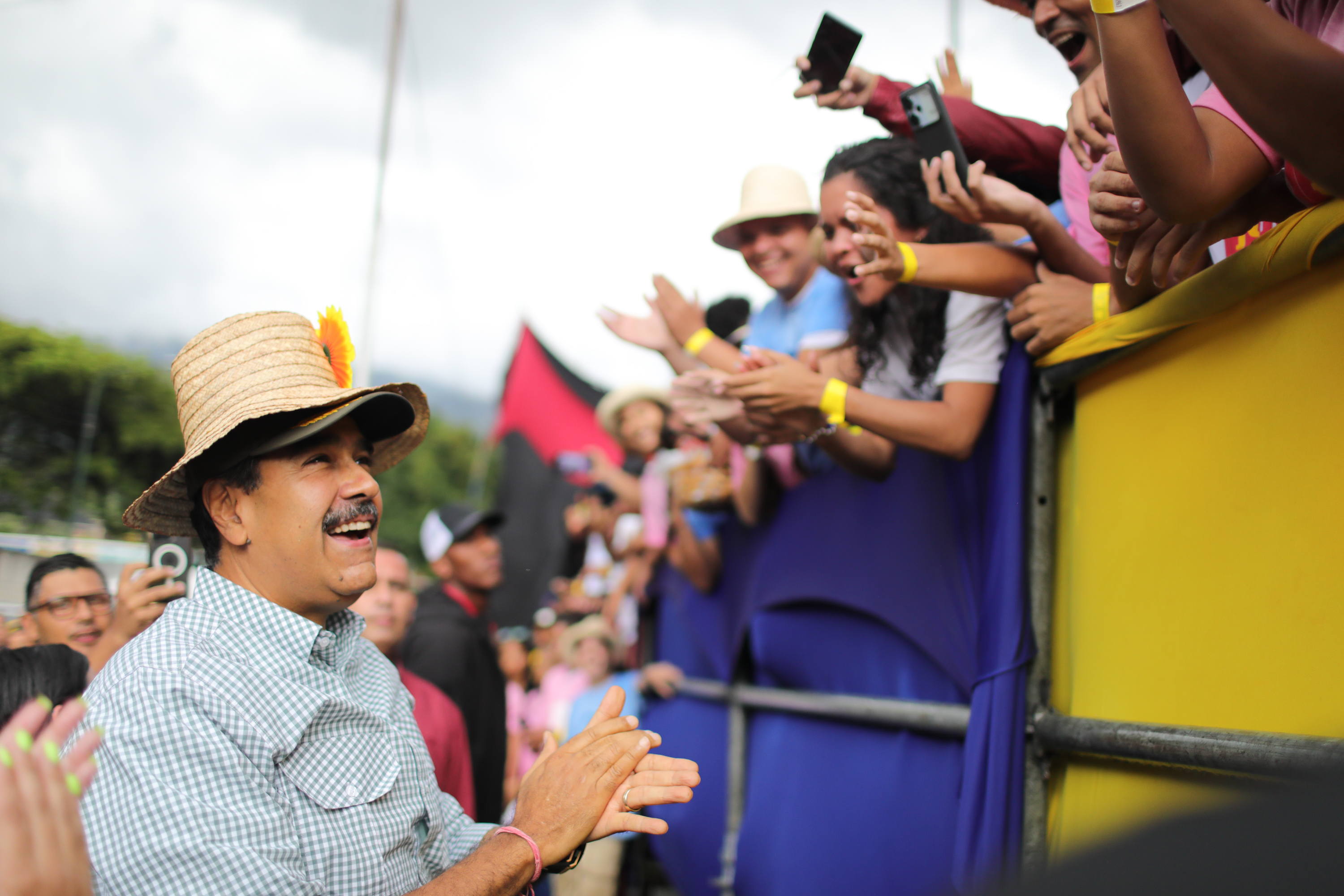 VIDEO: Nicolás Maduro ahora sugiere que los extraterrestres visitan el cerro El Ávila