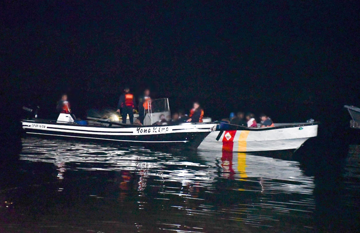 Armada colombiana rescató a cuatro niños venezolanos en bote cerca de la isla de San Andrés