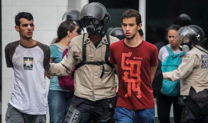 Al menos 15 universitarios siguen detenidos tras comicios en Venezuela, según la ODH-ULA