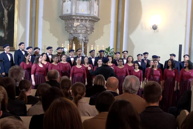 Orfeón Universitario recibió calurosa bienvenida tras su triunfo en el Festival de Coros en Polonia (Video)