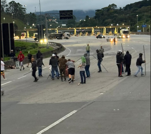 Brutal trifulca entre aficionados de Palmeiras y Cruzeiro dejó al menos un muerto y 12 heridos