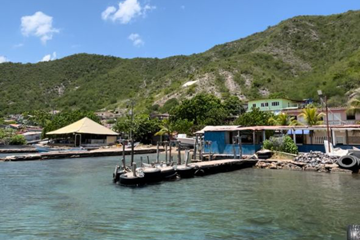 En penumbras: Habitantes de la isla Telésforo en Guanta tienen casi tres días sin luz