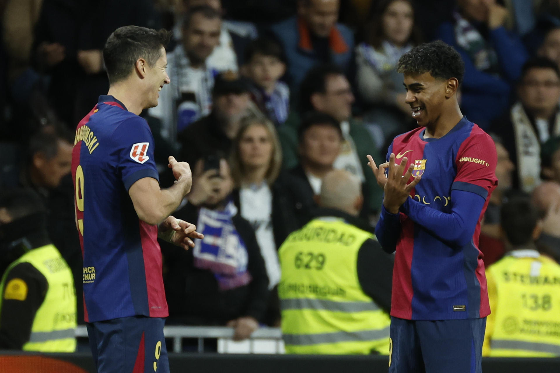 Un Barcelona pletórico destrozó al Madrid en el Bernabéu con goleada