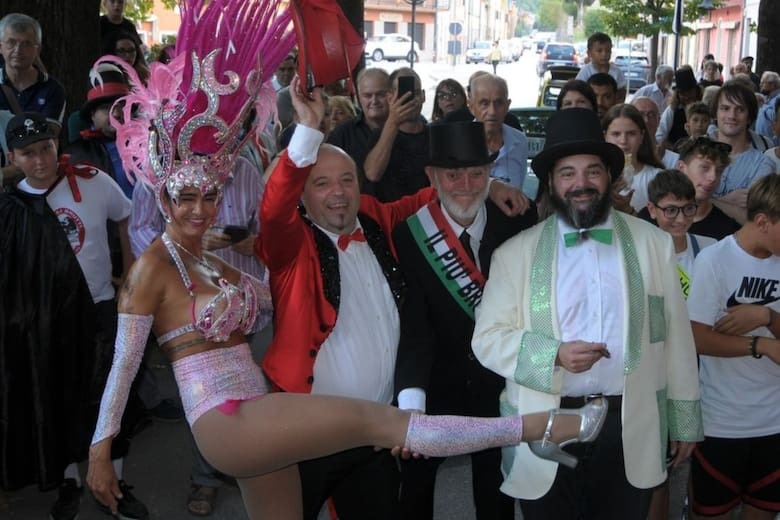 El pueblo que premia al hombre más feo del mundo: dónde queda y quién ganó esta edición