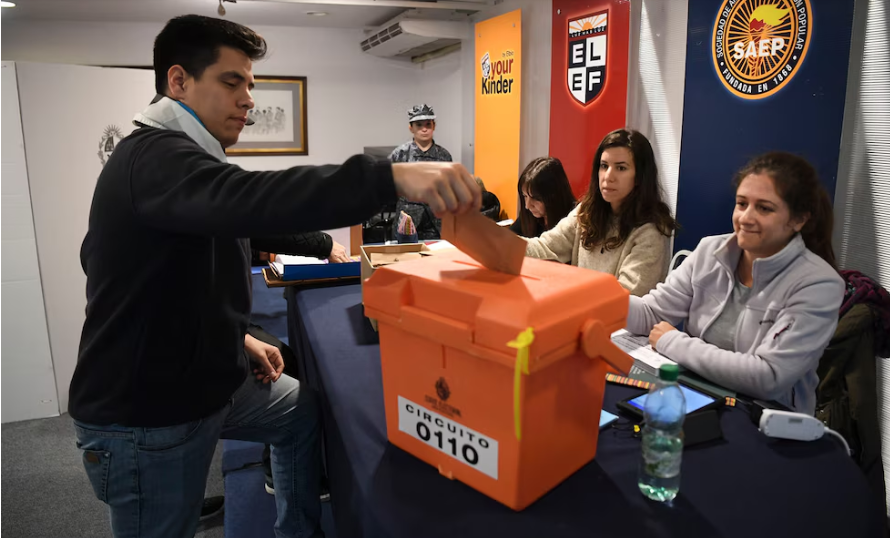 Abrieron los centros de votación para elecciones presidenciales y parlamentarias de Uruguay