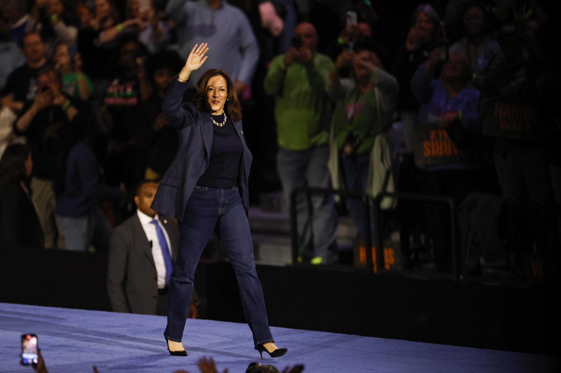 Kamala Harris prometió el fin de la guerra en Gaza en Míchigan, donde el voto árabe es clave