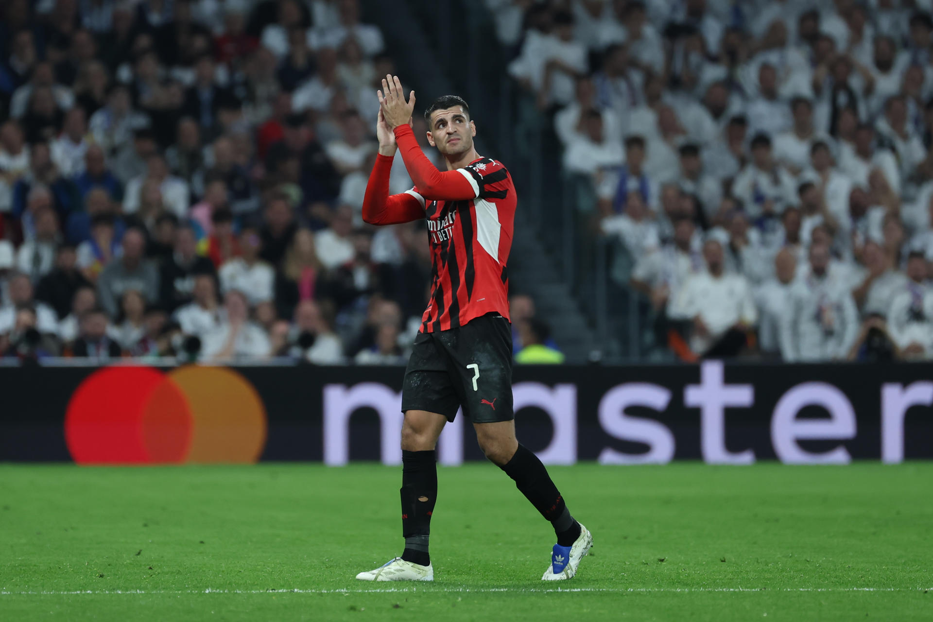 Morata fue dado de alta tras recibir un golpe en la cabeza durante un entrenamiento