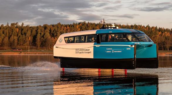 El novedoso ferry con hidroalas que revoluciona el transporte público en Estocolmo