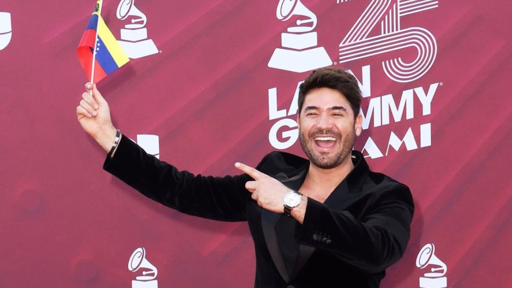 Venezuela brilla en los Latin Grammy con Thom Sepulveda junto a Karol G