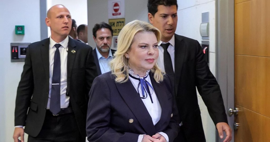 Sara Netanyahu pidió ser reconocida como víctima de terrorismo tras ataque contra su casa