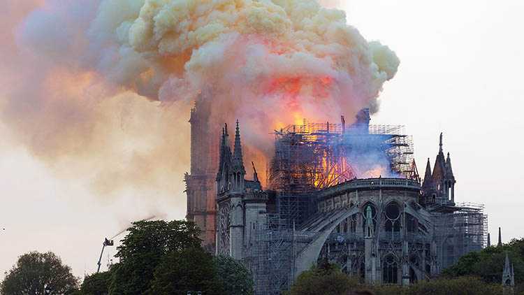 Luego de cinco años, Francia sigue buscando qué provocó el incendio en Notre Dame