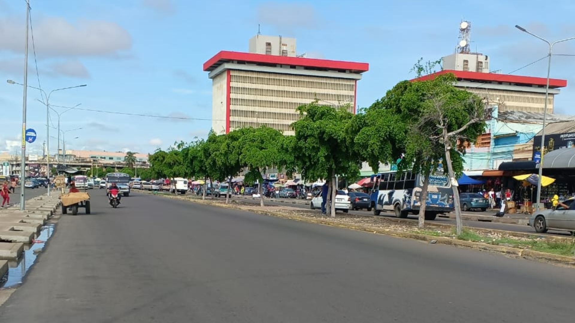 Escasez de gasoil afecta a vehículos de carga pesada y transporte público en Zulia