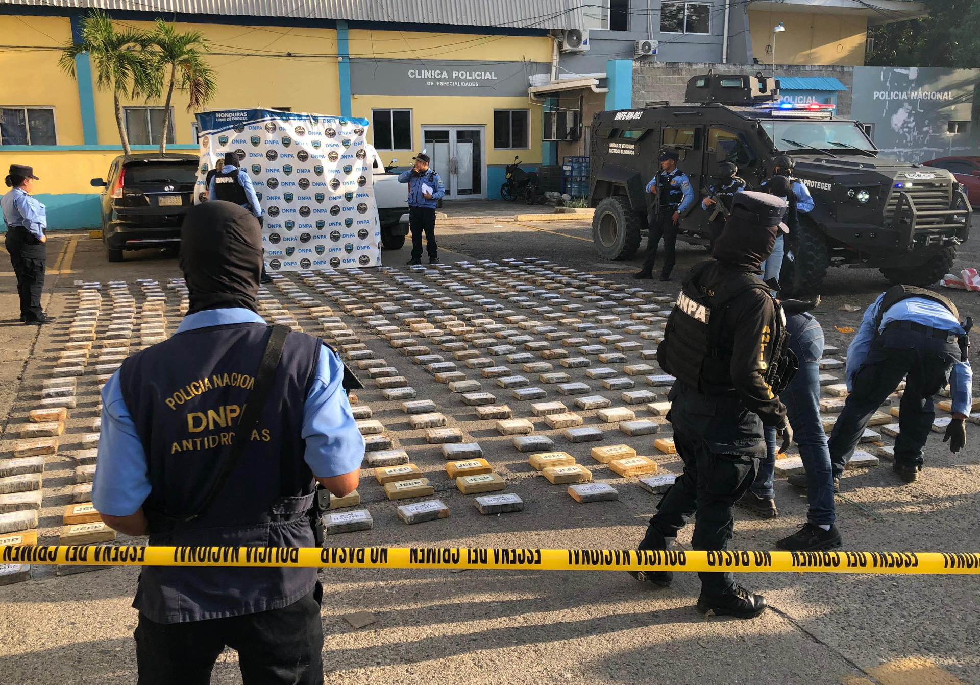 Autoridades de Honduras incautaron 462 kilos de cocaína ocultos en un camión