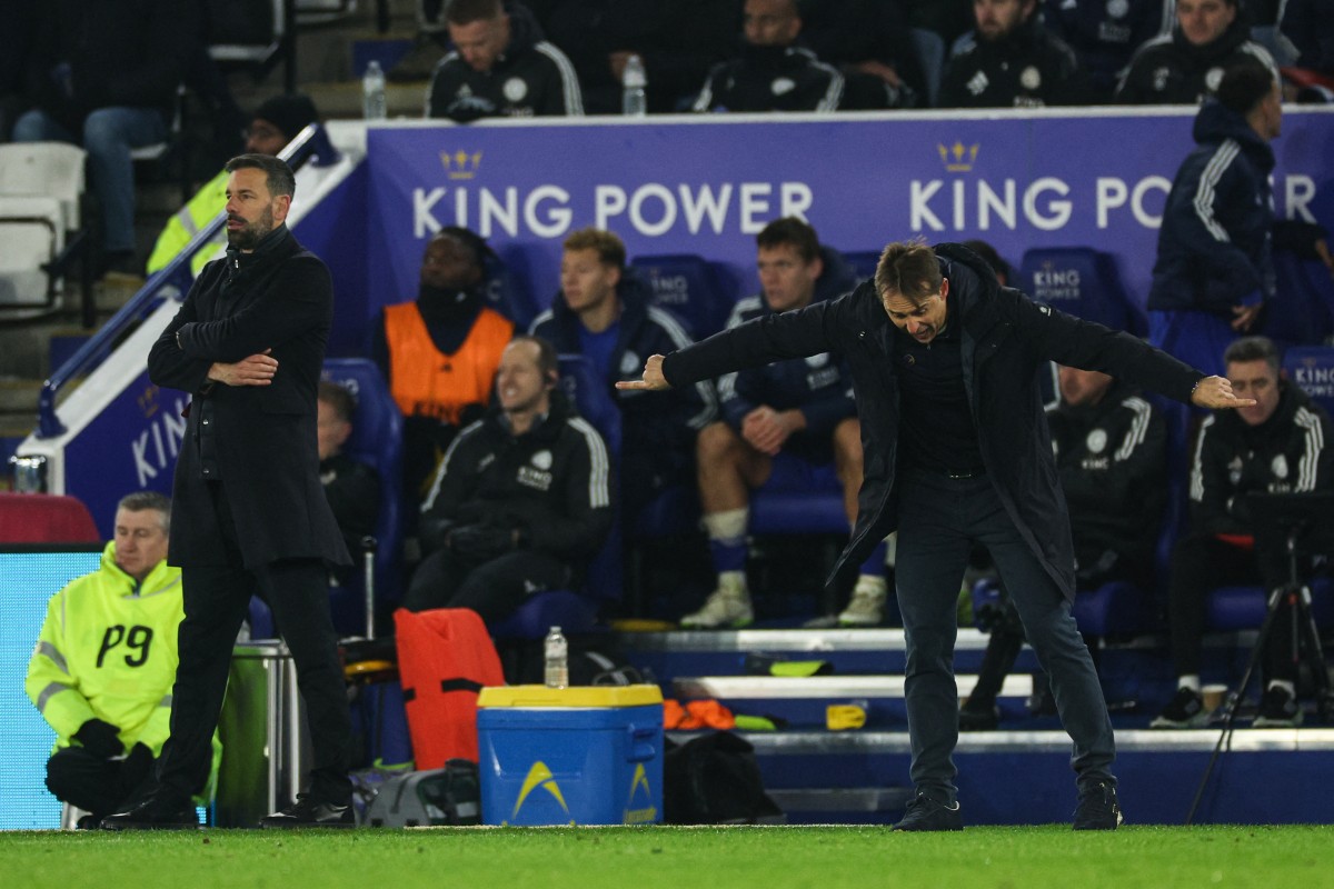 Van Nistelrooy debutó como entrenador del Leicester con victoria ante West Ham