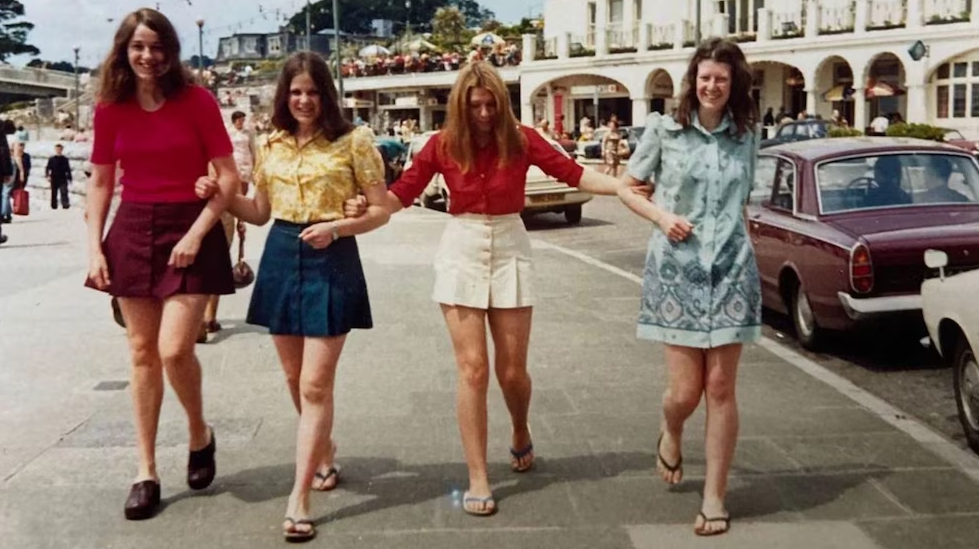 Un grupo de amigas esperó más de 50 años para recrear una foto de sus vacaciones tomada en 1972