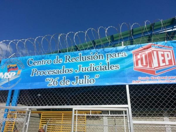 Descubrieron la relación amorosa entre directora de la cárcel “26 de Julio” en Guárico con un pran