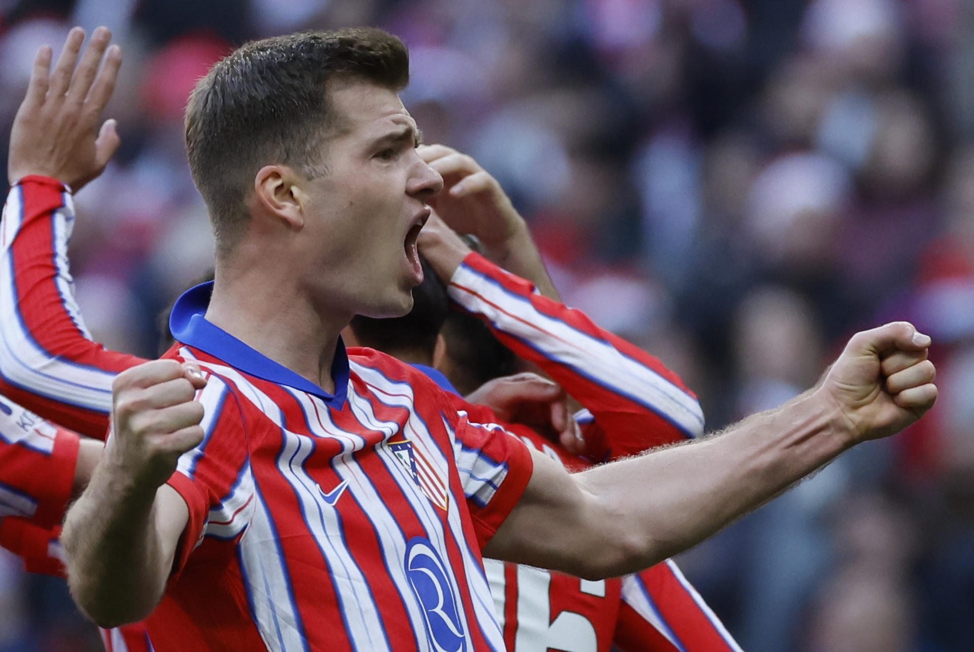 Cabezazo de Alexander Sorloth postuló a Atlético de Madrid en la pelea por la cima