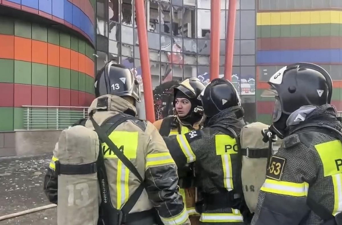 Al menos un muerto y dos heridos tras explosión en un centro comercial en Rusia