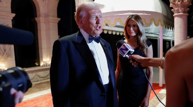 Donald Trump afirmó que el 2025 va a ser fantástico para EEUU durante las celebraciones de Año Nuevo en Mar-a-Lago