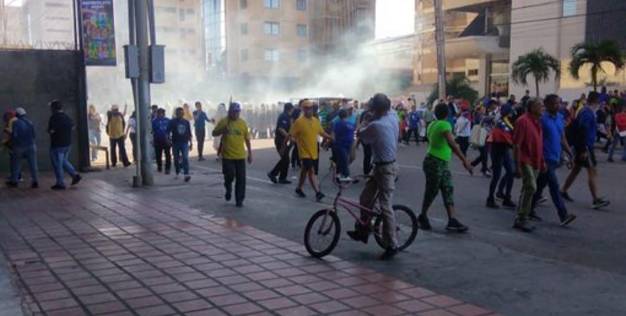 Reportan detenciones y gases lacrimógenos en manifestación de la oposición en Maracaibo este #9Ene (VIDEOS)