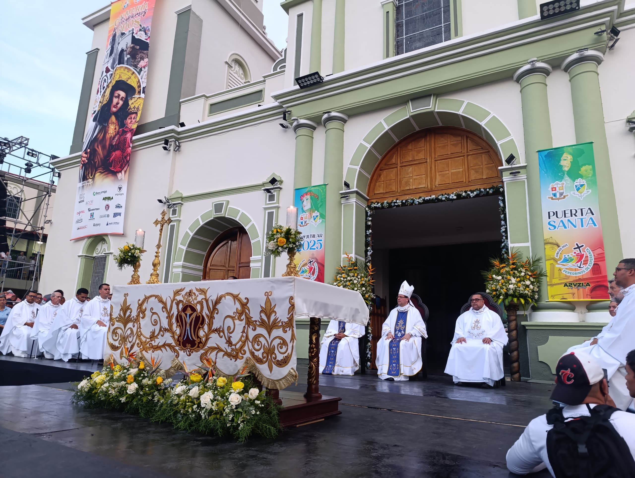 La Divina Pastora fue bajada de su nicho para la Visita 167 a Barquisimeto