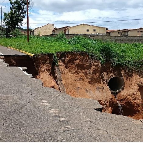 Hugo Maestre alertó que gran cárcava en Puerto Ordaz pone en peligro a familias de ferromineros