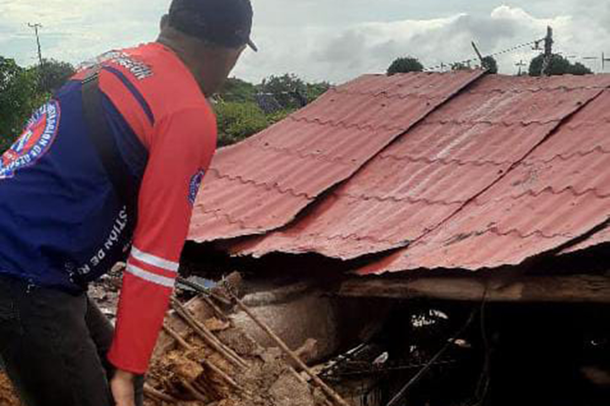 Lluvias dejaron en Falcón anegaciones temporales, árboles caídos y algunas casas con afectaciones