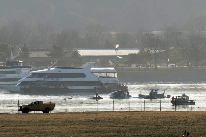 El peor desastre aéreo en EEUU en una generación causó la muerte de 67 personas